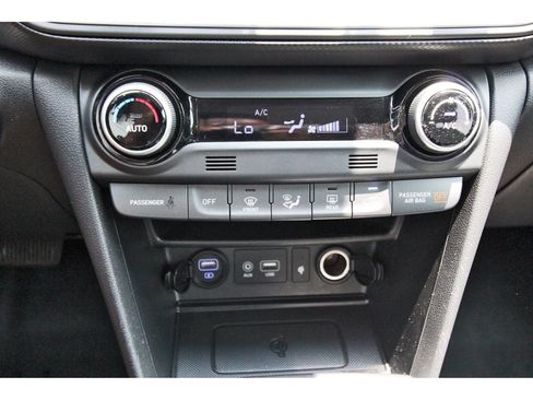 Used 2020 Hyundai Kona Ultimate FWD image 26