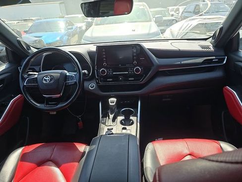 Used 2021 Toyota Highlander XSE AWD/4WD image 10
