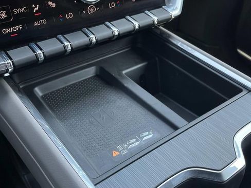 New 2025 GMC Acadia Elevation w/ Elevation Premium Package FWD image 39