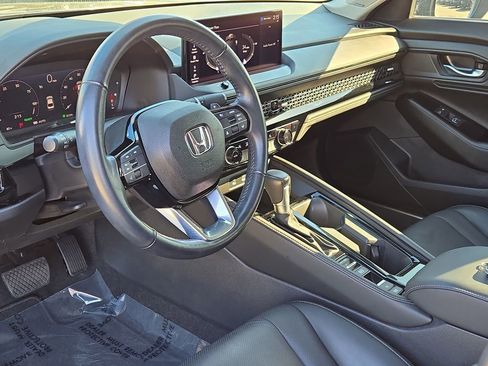 Used 2023 Honda Accord Touring image 18