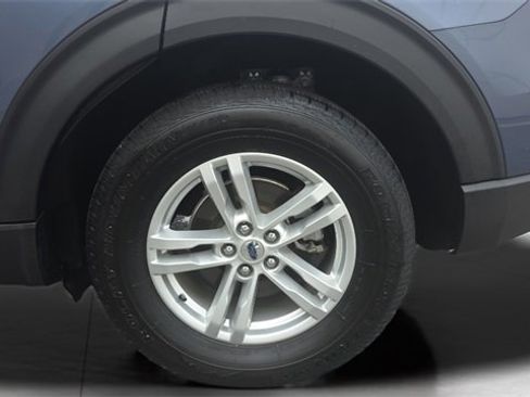 Used 2021 Ford Explorer XLT w/ Class III Trailer Tow Package image 15