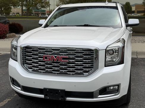 Used 2018 GMC Yukon XL Denali w/ Open Road Package AWD/4WD image 2
