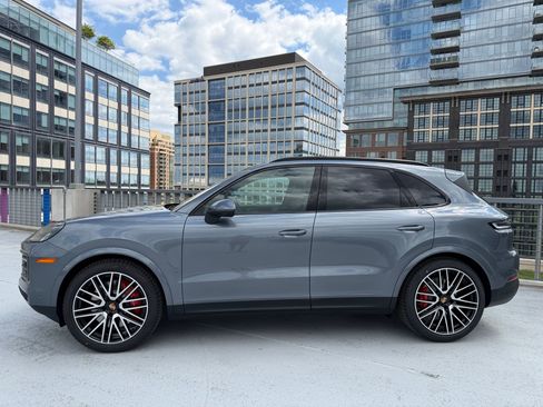 New 2026 Porsche Cayenne S AWD/4WD image 2