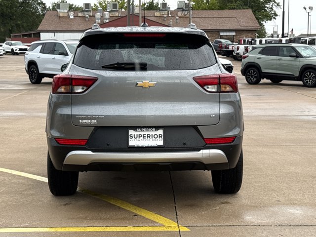 Used 2024 Chevrolet TrailBlazer LT w/ Convenience Package FWD image 4
