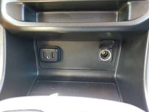 Used 2020 Chevrolet Colorado LT w/ LT Convenience Package RWD image 33