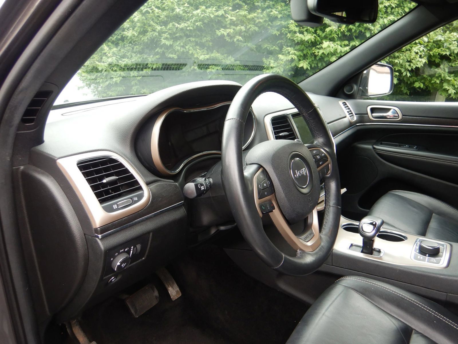 Used 2015 Jeep Grand Cherokee Limited AWD/4WD image 13