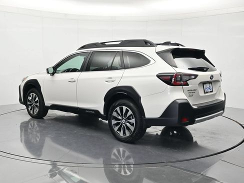 Used 2025 Subaru Outback Limited AWD/4WD image 7