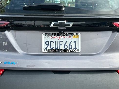 Certified 2022 Chevrolet Bolt EUV LT w/ Comfort Package image 45