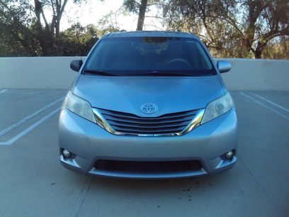 Used 2012 Toyota Sienna XLE w/ Premium Pkg