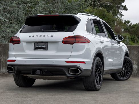 Used 2016 Porsche Cayenne AWD/4WD image 11