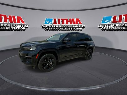 Used 2023 Jeep Grand Cherokee Limited w/ Black Appearance Package