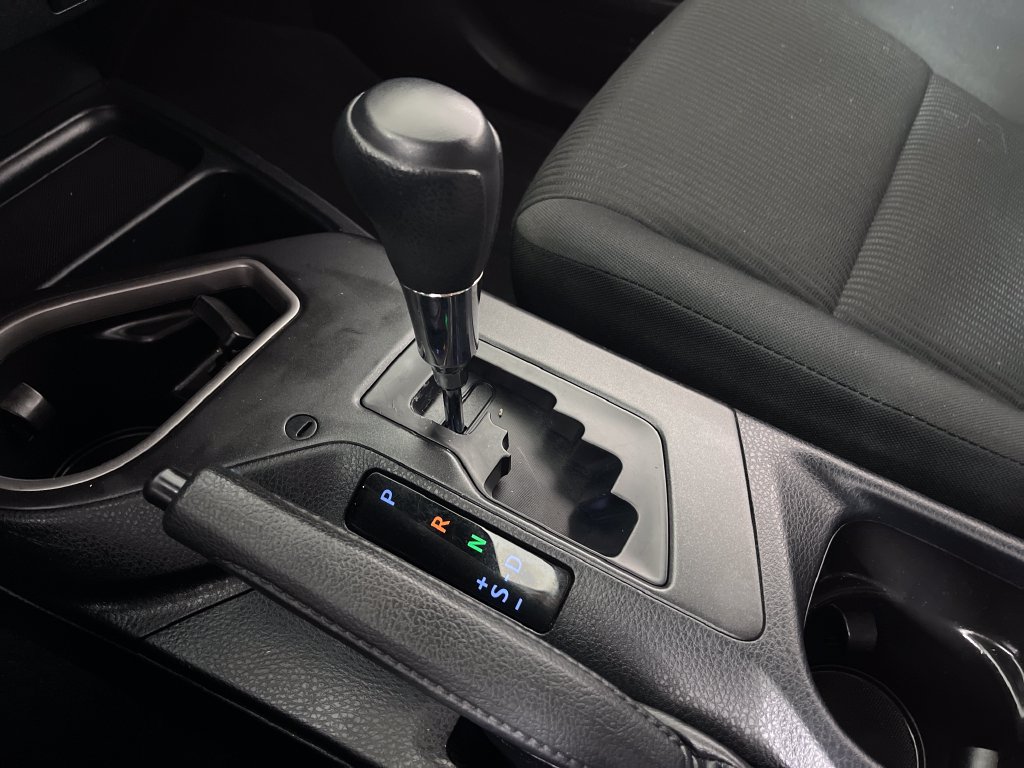 Certified 2018 Toyota RAV4 LE w/ Carpet Mat Package FWD image 22