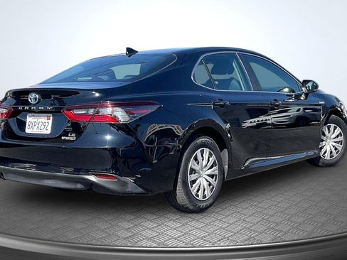 Used 2021 Toyota Camry LE FWD image 13