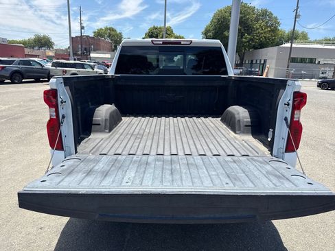 Used 2023 Chevrolet Silverado 1500 LT AWD/4WD image 23