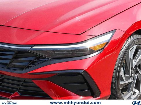Certified 2024 Hyundai Elantra SEL w/ Convenience Package FWD image 7
