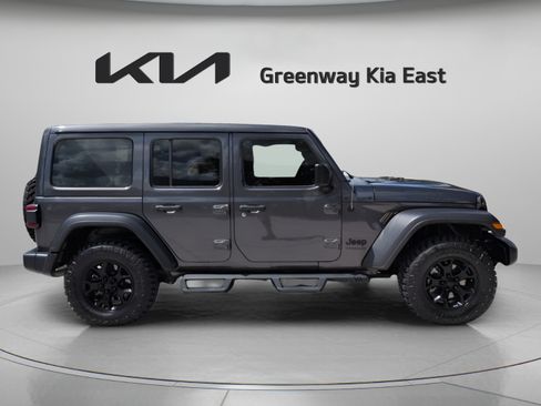 Used 2021 Jeep Wrangler Unlimited Sport AWD/4WD image 5