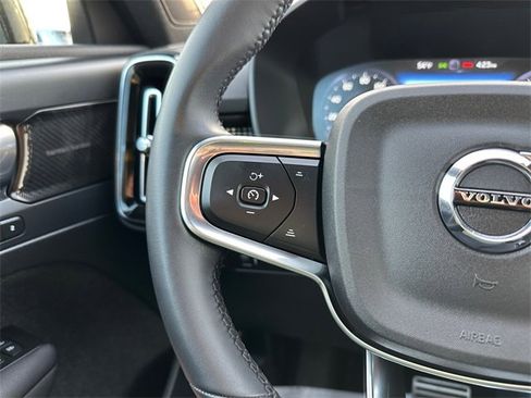 Used 2022 Volvo XC40 T5 R-Design w/ Advanced Package image 23