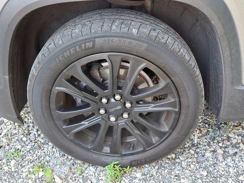 Used 2023 GMC Acadia SLT w/ Elevation Edition AWD/4WD image 5