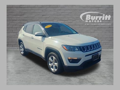 Used 2018 Jeep Compass Latitude w/ Popular Equipment Group AWD/4WD image 1