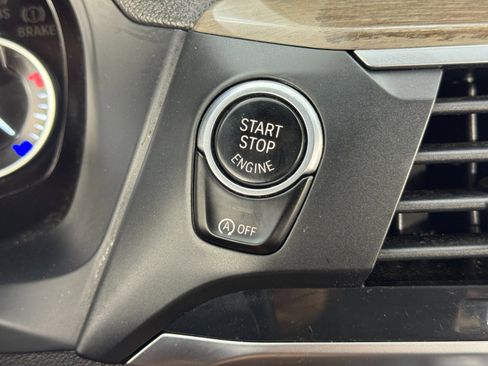 Used 2019 BMW X3 sDrive30i w/ Driving Assistance Package image 23