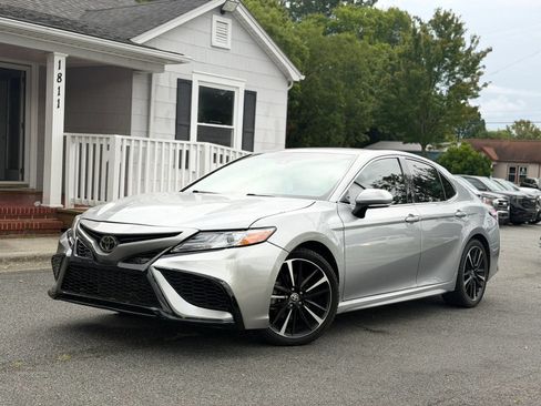 Used 2020 Toyota Camry XSE w/ Navigation Package FWD image 2