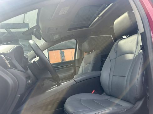 Used 2018 Buick Enclave Essence image 7