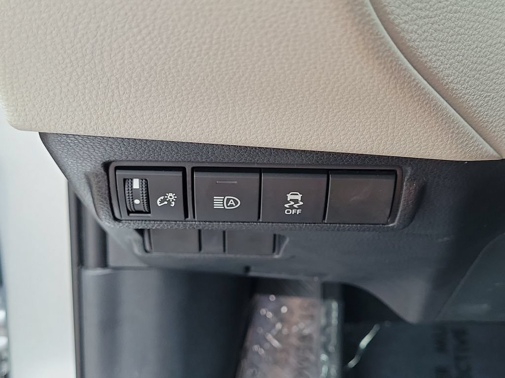 Used 2026 Toyota Corolla Cross L FWD image 23