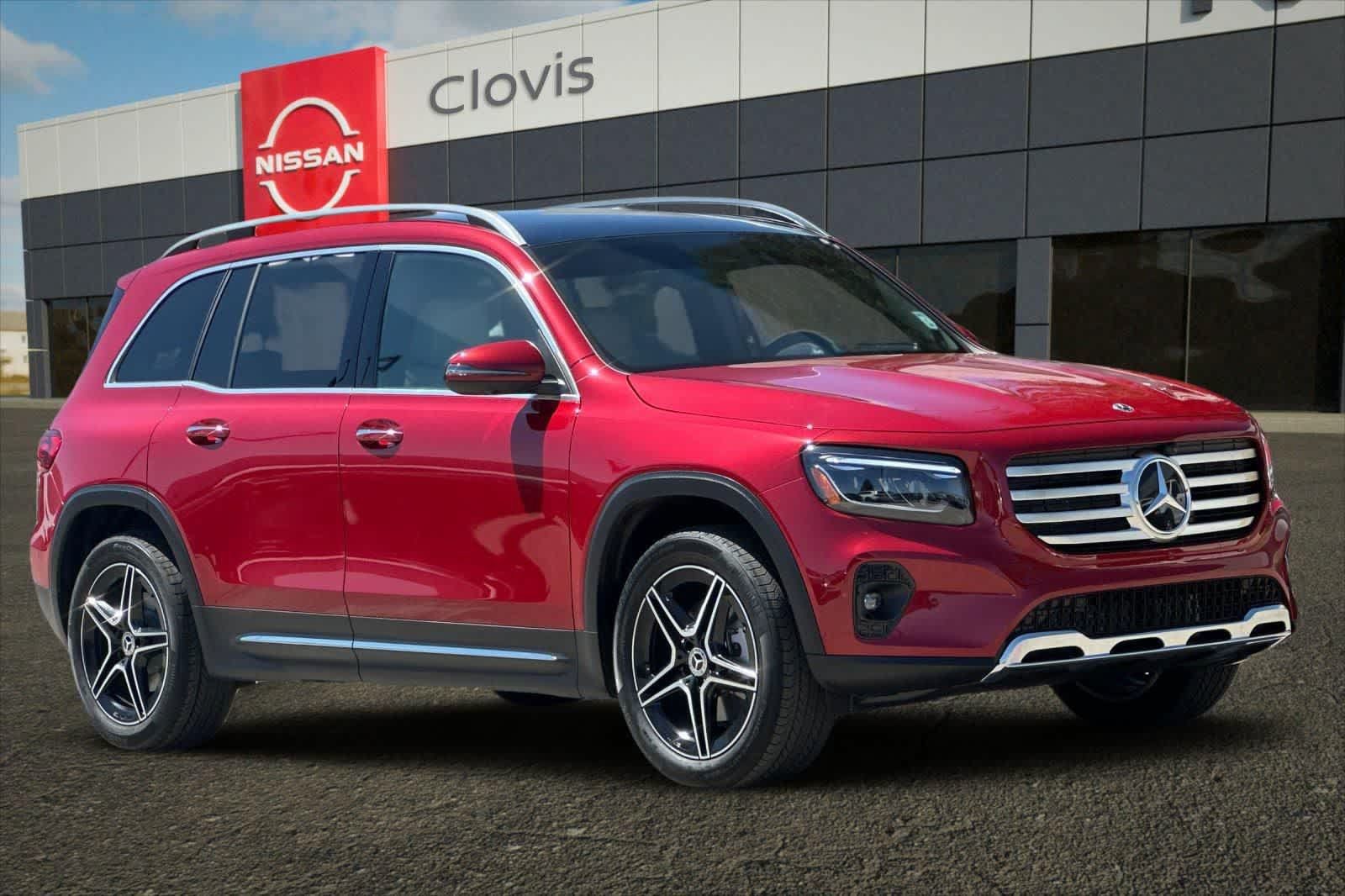 Used 2026 Mercedes-Benz GLB 250 4MATIC image 9