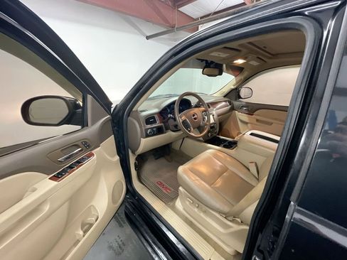 Used 2012 GMC Yukon XL SLT image 10