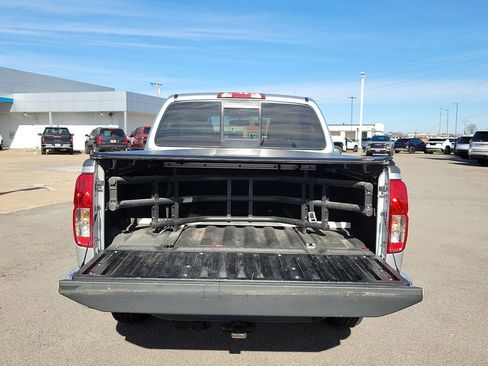 Used 2019 Nissan Frontier PRO-4X image 8