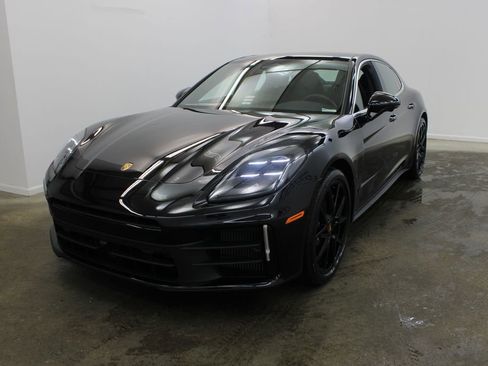 New 2026 Porsche Panamera RWD image 1