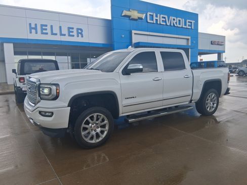 Used 2018 GMC Sierra 1500 Denali w/ LPO, Protection Package AWD/4WD image 3