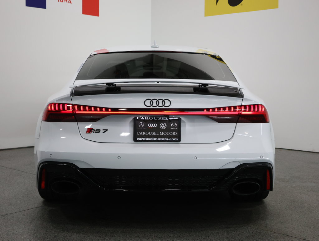 Used 2025 Audi RS 7 Performance w/ Black Optic Package AWD/4WD image 11