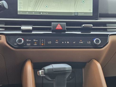 New 2026 Kia Sportage X-Line w/ X-Line Technology Package AWD/4WD image 16