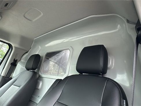 New 2025 Ford Transit 250 Low Roof image 28