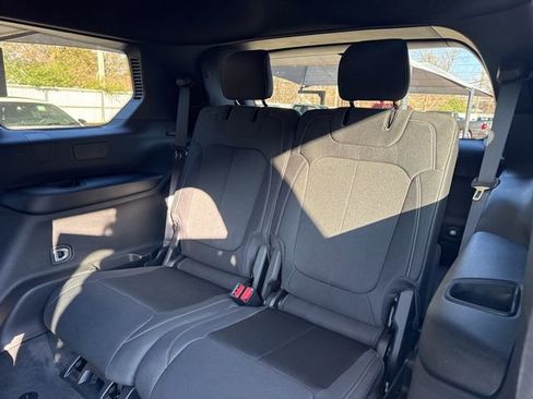 New 2025 Jeep Grand Cherokee L Laredo image 14