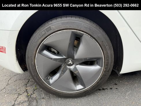 Used 2018 Tesla Model 3 Long Range image 9