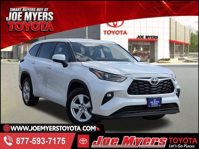 Used 2025 Toyota Highlander LE