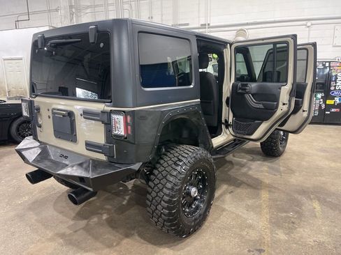 Used 2018 Jeep Wrangler Unlimited Sport S AWD/4WD image 23