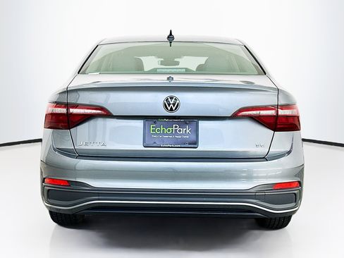 Used 2024 Volkswagen Jetta SE image 7