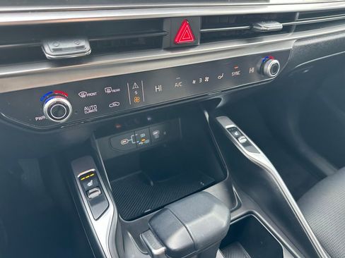 Certified 2025 Kia Sorento S image 26