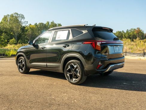 Used 2025 Kia Seltos S AWD/4WD image 7