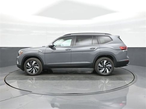 New 2026 Volkswagen Atlas SE image 4