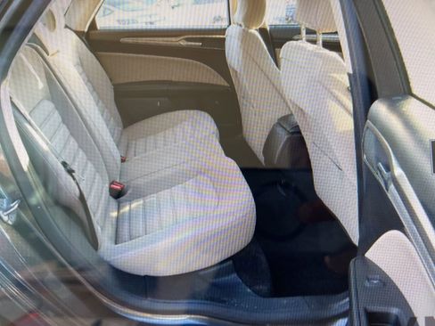 Used 2018 Ford Fusion S image 7