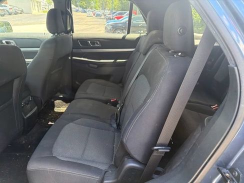 Used 2019 Ford Explorer XLT FWD image 10