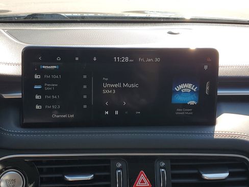 Used 2023 Genesis G70 2.0T image 23