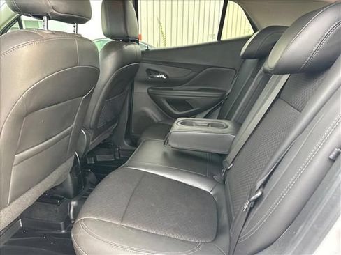 Certified 2021 Buick Encore Preferred w/ Safety Package FWD image 17