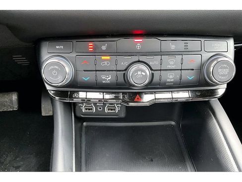 Certified 2025 Dodge Durango GT AWD/4WD image 30