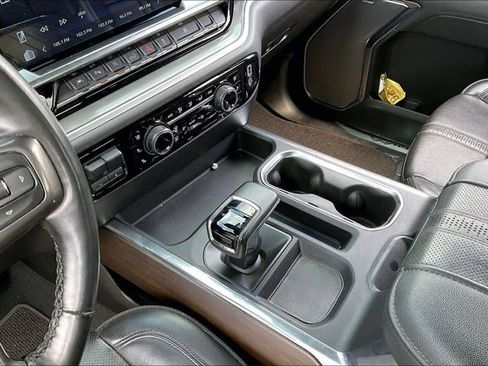 Used 2024 Chevrolet Silverado 1500 High Country AWD/4WD image 13