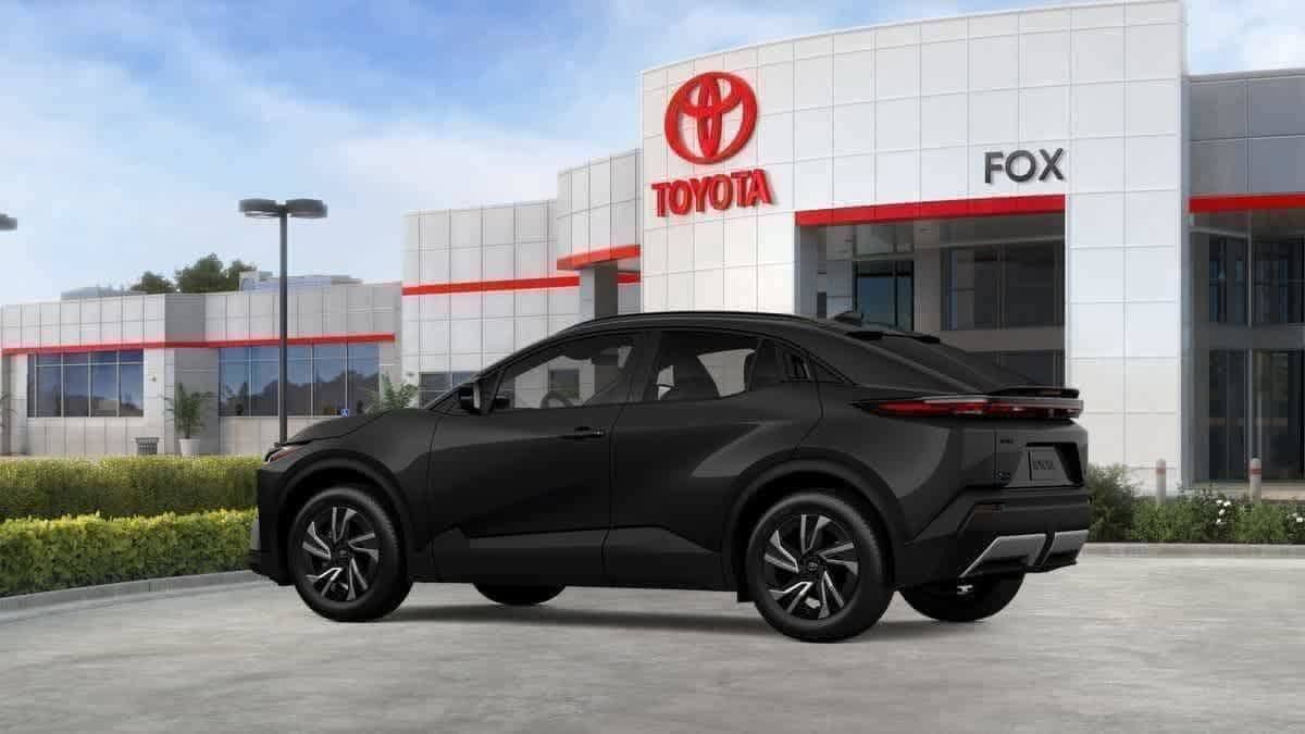 New 2026 Toyota C-HR AWD/4WD image 5